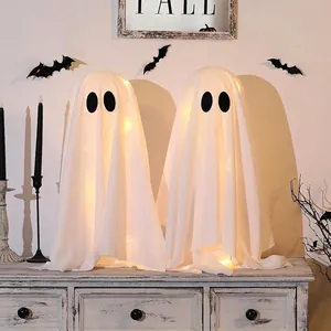 Decorazioni di fantasmi bianchi per Halloween con luci LED calde per interni festivi