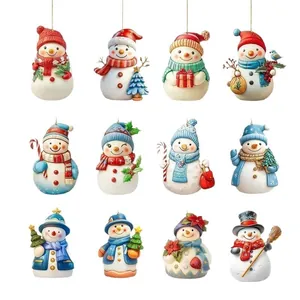 12 verschiedene festliche Acryl-Schneemann-Ornamente für die Weihnachtsdekoration.