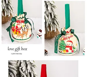 Sacchetti regalo di Natale in tela con coulisse e stampe di Babbo Natale e pupazzo di neve