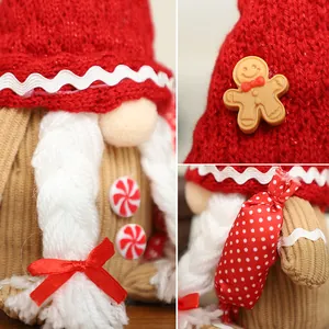 Gnomo natalizio di peluche fatto a mano con omino di pan di zenzero e bottoni decori