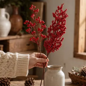 Steli di Bacche Rosse Natalizie Artificiali Ramo di Frutta Simulato per Decorazioni Tavola Casa Festa di Natale Fai-da-te