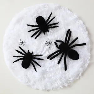 Araignées en peluche noire réalistes sur toile blanche pour décoration d'Halloween