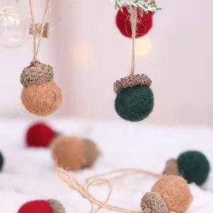Ornements de glands en feutre de laine faits main pour décoration de Noël festive