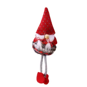 Adorno colgante de gnomo navideño con gorro rojo de punto y barba blanca de peluche
