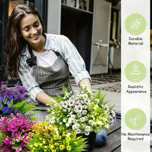 Fiori finti realistici di violetta e respiro del bambino per arredo giardino
