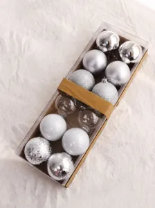 Set de adornos navideños plateados bolas de 6cm en caja de embalaje transparente