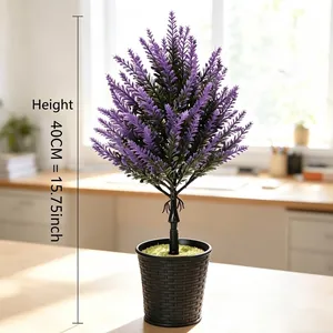 Pianta di lavanda artificiale viola realistica in vaso nero per decorazioni eleganti casa e giardino