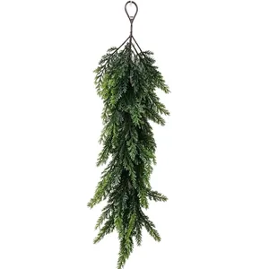 Decoración de pared de ramas de pino y cedro artificiales de Navidad realistas