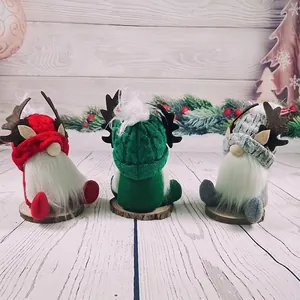 Lot de trois gnomes de Noël en peluche renne sur socles en bois pour décoration de fête