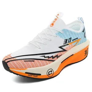 Scarpa da maratona professionale con piastra in carbonio e suola ammortizzata bianca