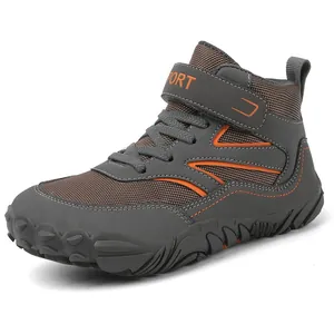 Outdoor wandelschoenen voor kinderen met flexibele rubberen zool en klittenband
