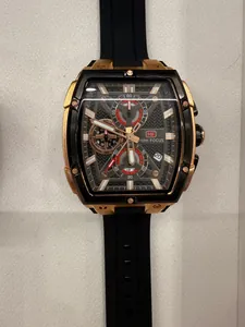 Vista detallada del reloj para hombre MINI FOCUS estilo exterior con esfera esqueleto