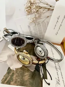Elegante reloj de pulsera SUNLIFEX para mujer con bisel de cristal y movimiento cuarzo