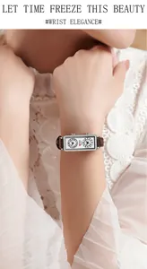 Montre à quartz rectangulaire élégante pour femme avec bracelet en cuir marron.