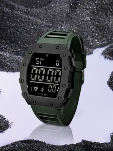 Vue détaillée de la montre de sport TOMI avec bracelet vert foncé et écran digital