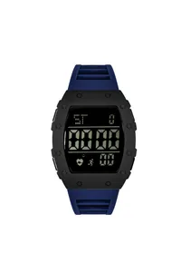 Minimalistische digitale Sportuhr mit großem Display und einem blauen Silikonband