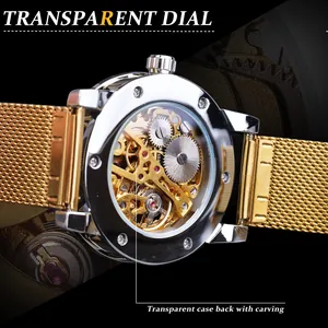 Detailansicht der Forsining mechanischen Uhr mit transparentem Skelett Gehäuseboden