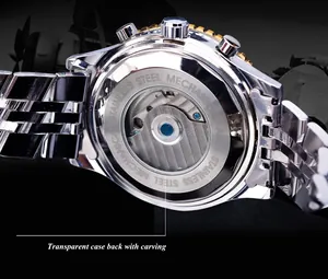 Makrodetail einer automatischen mechanischen Armbanduhr mit transparentem Gehäuseboden