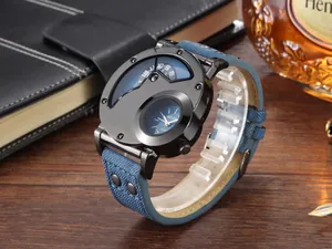 Primer plano del reloj deportivo Miler con correa de mezclilla azul y esfera de diseño único.