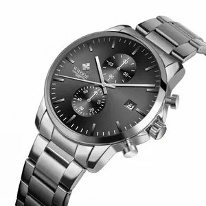 Luxe heren chronograaf horloge van zilver roestvrij staal met zwarte wijzerplaat en datum