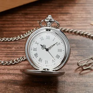 Klassische silberne Vintage-Taschenuhr mit römischen Ziffern und einem Klappdeckel