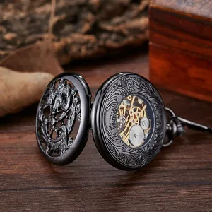 Montre à gousset mécanique noire rétro avec boîtier ciselé et mouvement apparent