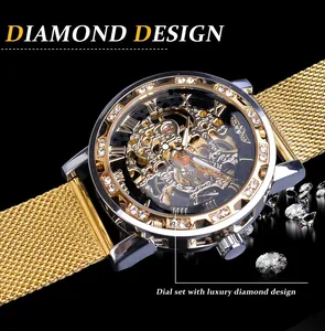 Vue détaillée de la montre mécanique squelette Winner pour homme avec bracelet doré