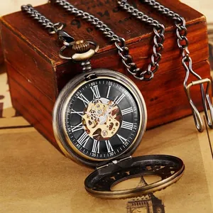 Montre à gousset mécanique vintage avec couvercle gravé en bronze et chiffres romains