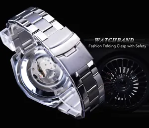 Vue détaillée du bracelet de montre en acier inoxydable et boucle déployante de sécurité