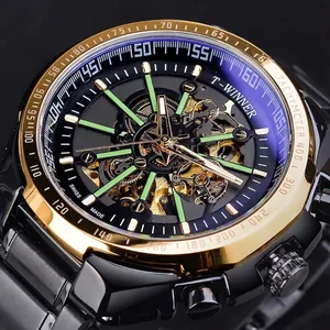 Vista dettagliata dell'orologio meccanico automatico T-Winner con ghiera in oro e nero