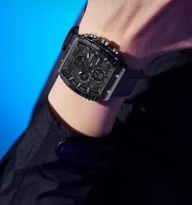 Nahaufnahme der SMAEL Tonneau-Uhr mit Dual-Anzeige und robustem Gehäuse-Design.