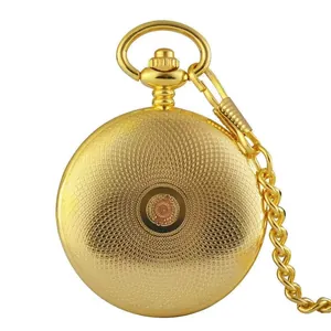 Detailansicht der goldene Vintage-Taschenuhr mit aufwendigem strukturiertem Gittermuster