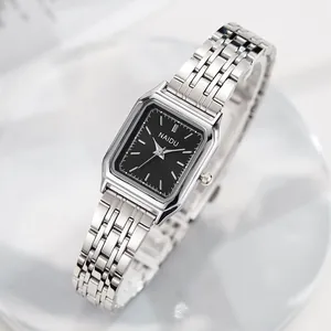 Elegante reloj de cuarzo cuadrado de acero inoxidable plateado para mujer, esfera negra