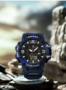 Vue rapprochée du cadran de la montre tactique SMAEL camouflage bleu avec affichage numérique