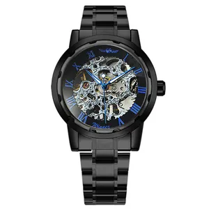 Vista detallada del reloj mecánico WINNER skeleton para hombre con correa de acero
