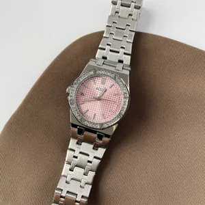 Elegante Damen-Quarzuhr mit pinkfarbenem strukturiertem Zifferblatt und Kristalllünette