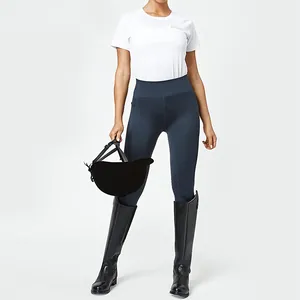 Detailansicht der blauen Damen-Reithose mit hoher Taille und Silikon-Vollbesatz