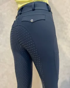 Detailansicht der schwarzen Damen-Reithose mit Silikon-Vollbesatz für optimalen Halt