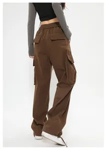 Pantaloni cargo marroni vintage a vita alta con tasche a patta per un look streetwear