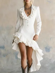 Abito in denim bianco stile western vintage con orlo asimmetrico a balze da donna