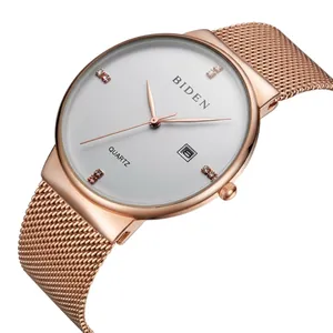 Minimalistisch roségouden BIDEN horloge met diamanten markeringen en mesh horlogeband