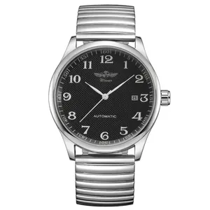 Detailansicht der automatischen T-WINNER Herrenuhr mit schwarzem Zifferblatt und Stahlband