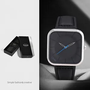 Montre à quartz carrée minimaliste TOMI avec cadran noir, trotteuse bleue et bracelet cuir