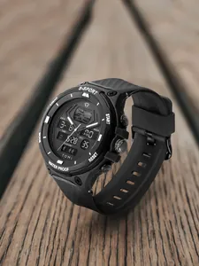 Vue détaillée de la montre de sport TOMI avec double affichage et bracelet en caoutchouc