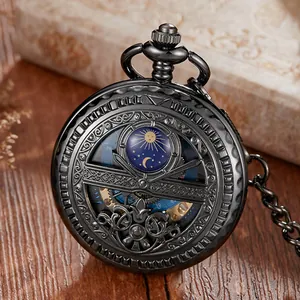 Montre à gousset mécanique noire vintage avec cadran céleste soleil et lune détaillé