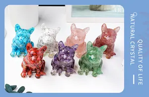 Farbenfrohe französische Bulldoggen-Figuren aus Harz mit natürlichen Kristallen für Deko.