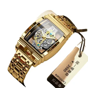 Montre squelette de luxe dorée de forme tonneau pour homme avec design d'engrenage