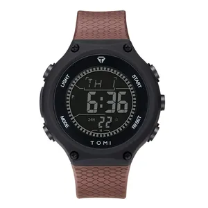 Montre de sport numérique TOMI avec boîtier noir et bracelet marron texturé