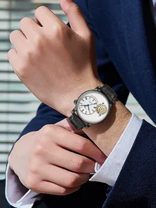 Orologio al quarzo di lusso da uomo con cinturino in pelle nera e quadrante bianco elegante