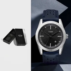 Montre à quartz minimaliste TOMI pour hommes avec date et lunette cannelée élégante